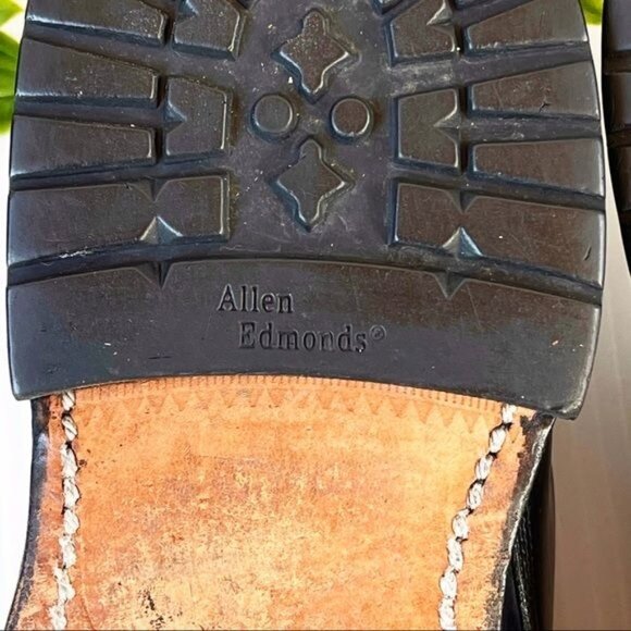 Allen Edmonds Seattle black Leather Derbys size 11 - Picture 6 of 10